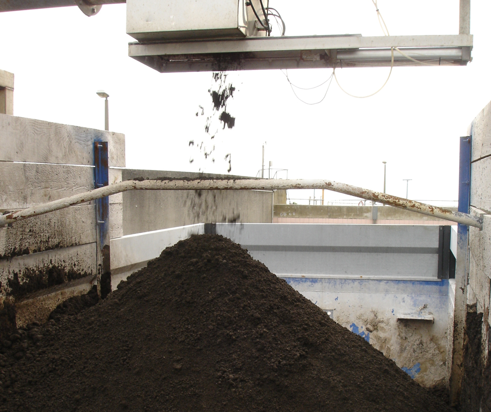 Advanced dewatering of sludge by pre-liming before centrifugation – Dehydris Lime